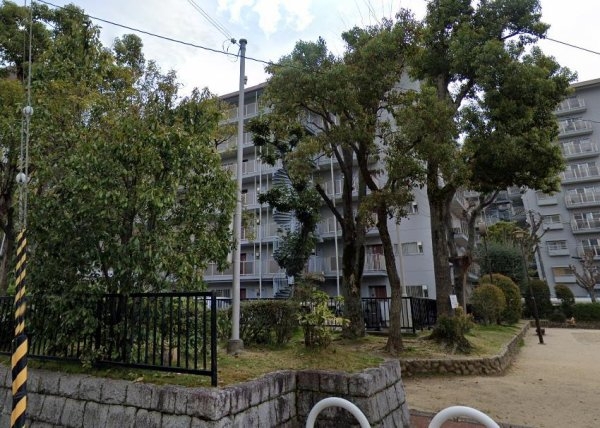 ローレルハイツ茨木総持寺1号棟