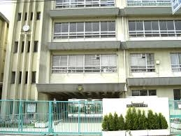 茨木市五十鈴町の土地(茨木市立中津小学校)