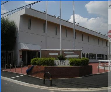 茨木市星見町の中古一戸建て(茨木市立五十鈴市民プール)
