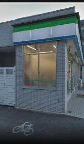 グリーンタウン茨木6番館(ファミリーマート茨木玉櫛二丁目店)