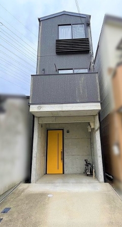 高槻市松川町　築浅中古一戸建