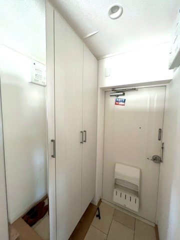 ■新規専任物件■茨木上穂積住宅三棟(玄関)