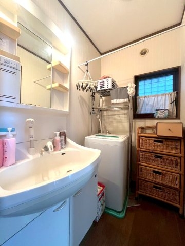 高槻市栄町3丁目の中古一戸建て(洗面台・洗面所)