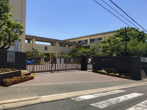 高槻市安岡寺町３丁目の土地(高槻市立芝谷中学校)