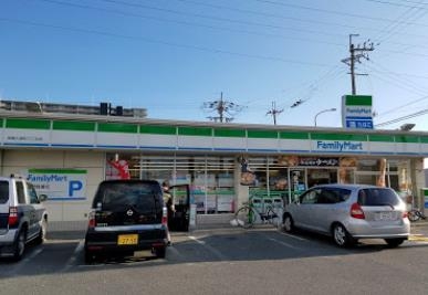高槻市大塚町２丁目の中古一戸建て(ファミリーマート高槻大塚町三丁目店)