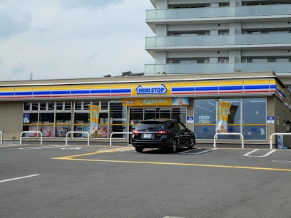ジオ彩都みなみ坂弐番館(ミニストップ茨木彩都あさぎ店)