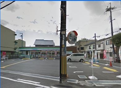 ■カサーレ茨木園田町(ファミリーマート茨木大池一丁目店)