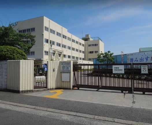 高槻市西五百住町の土地(高槻市立如是中学校)