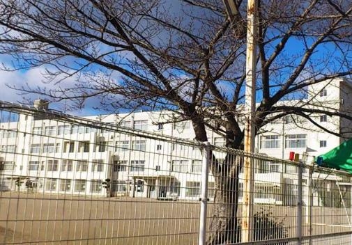 高槻市高見台の中古一戸建て(高槻市立北清水小学校)