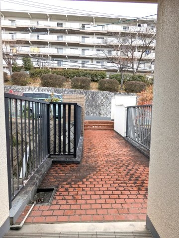 ■新規専任物件■茨木市山手台四丁目テラスハウス