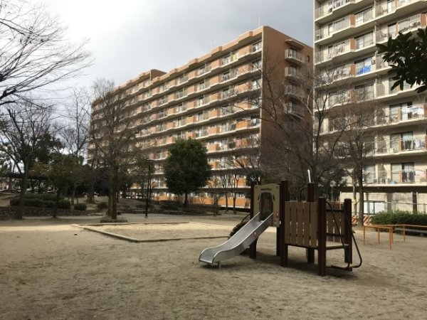 白川高層住宅８号棟