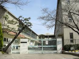 ローレルハイツ茨木総持寺第2号棟(茨木市立三島小学校)