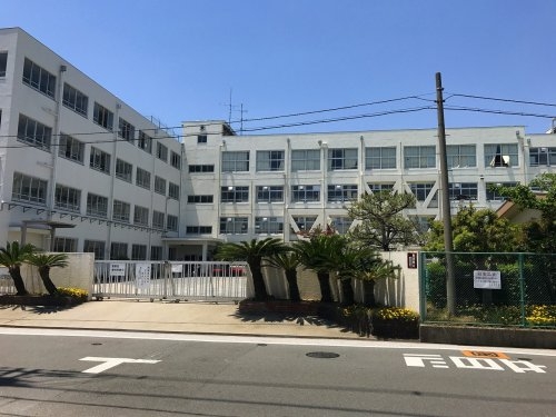 高槻市城南町４丁目の土地(高槻市立城南中学校)