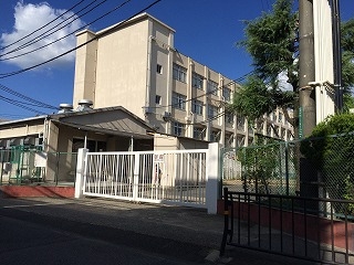 高槻市下田部町１丁目の土地(高槻市立西大冠小学校)