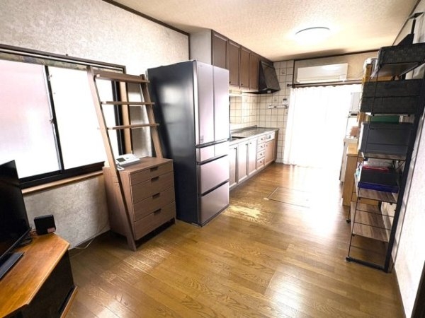 高槻市安岡寺町１丁目の中古一戸建て