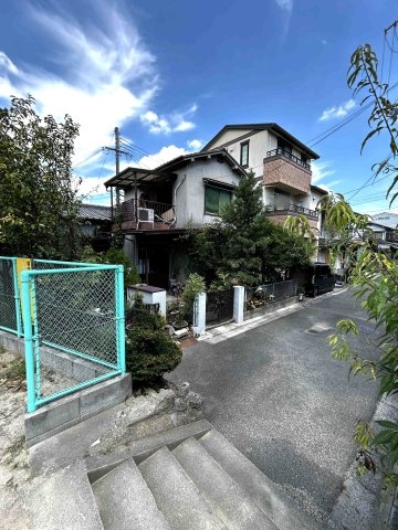 高槻市庄所町　建築条件無し売り土地　更地渡し