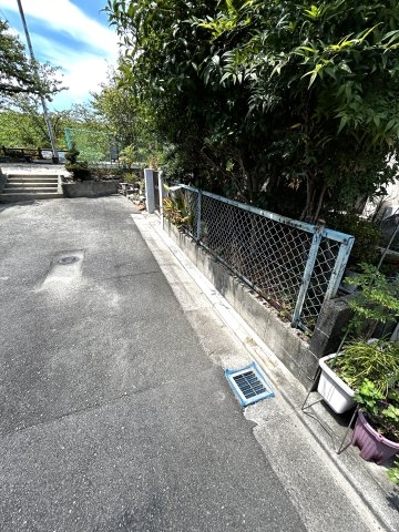高槻市庄所町　建築条件無し売り土地　更地渡し