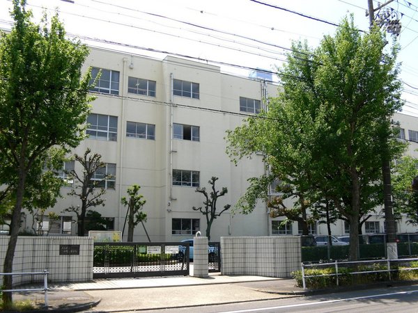 宝マンション野並南(名古屋市立千鳥丘中学校)