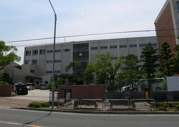 名古屋市緑区鳴海町字宿地の土地(名古屋市立鳴海中学校)