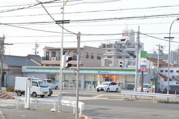新築分譲住宅 天白区原2期 全1棟(ファミリーマート名古屋池場店)