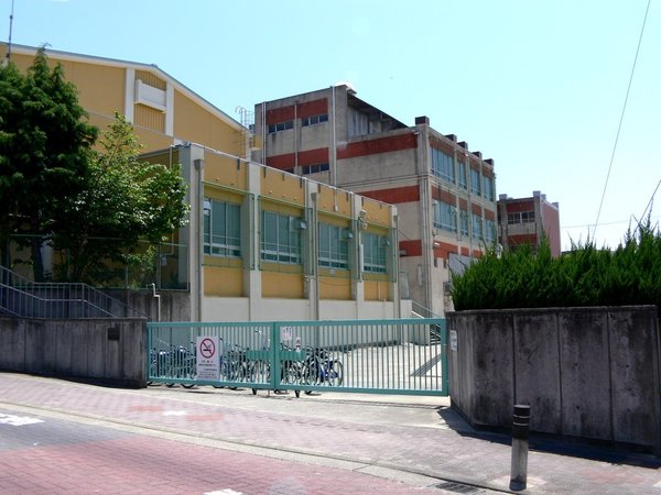 新築分譲住宅 名東区大針1期 4号棟(名古屋市立極楽小学校)