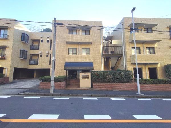 コープ野村川名山