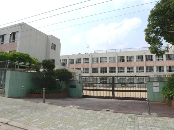 ライオンズマンション長根町(名古屋市立長根台小学校)