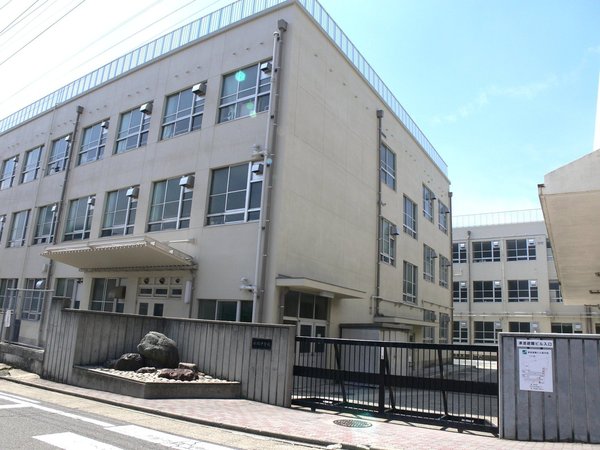 ニューコーポ第二笠寺(名古屋市立本城中学校)