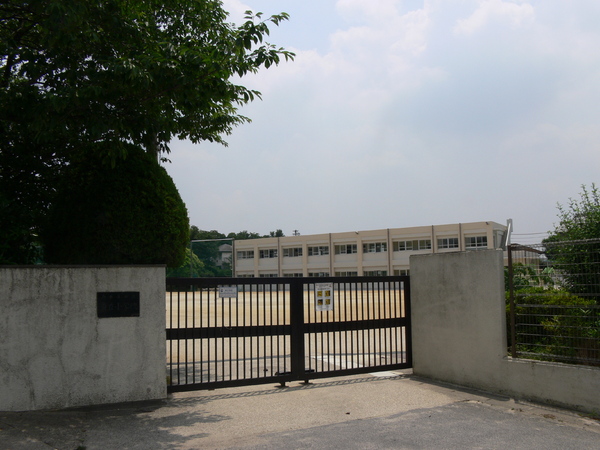 名古屋市緑区東陵の土地(名古屋市立東丘小学校)