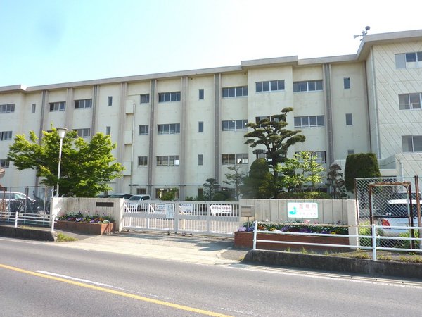 愛知郡東郷町大字春木字白土の土地(東郷町立音貝小学校)
