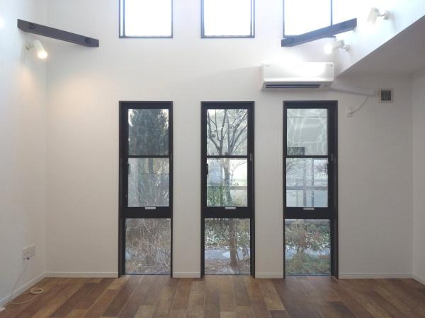 名古屋市天白区荒池2丁目の中古一戸建て(リビング)