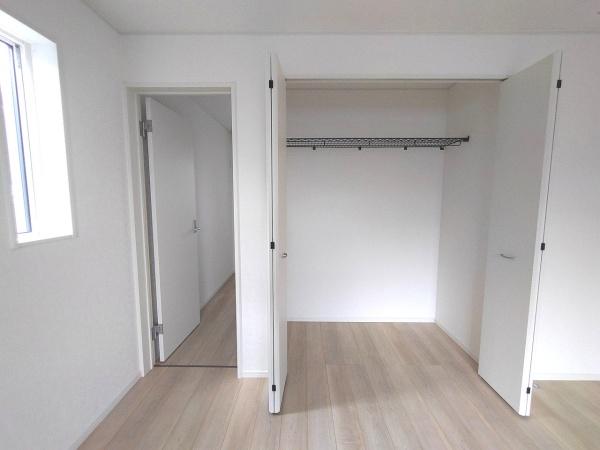 クレイドルガーデン東郷町白鳥第8　1号棟