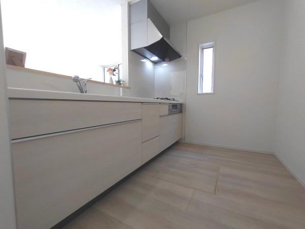クレイドルガーデン東郷町白鳥第8　2号棟
