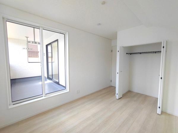 クレイドルガーデン東郷町白鳥第8　2号棟