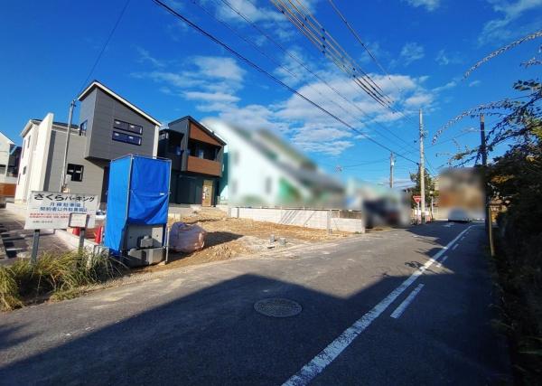 新築分譲住宅 東郷町白鳥1丁目2期 1号棟(前面道路含む現地写真)