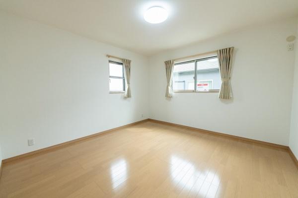 愛知郡東郷町大字春木字屋敷の中古一戸建て(洋室)