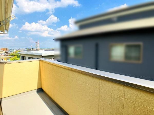 愛知郡東郷町大字春木字屋敷の中古一戸建て(バルコニー)