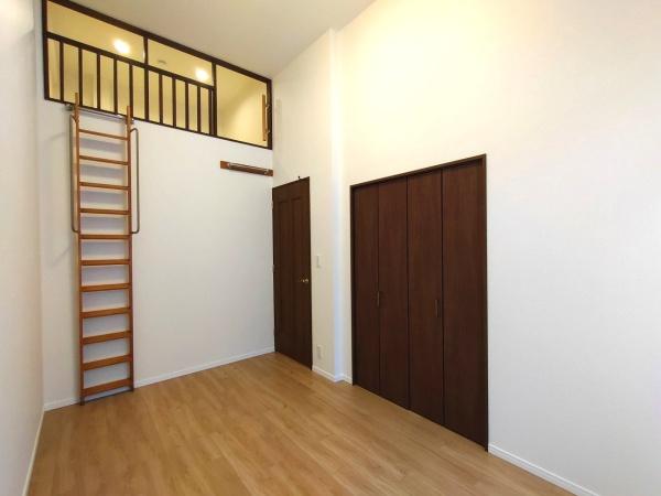 ライオンズヴィアーレ鹿山A棟