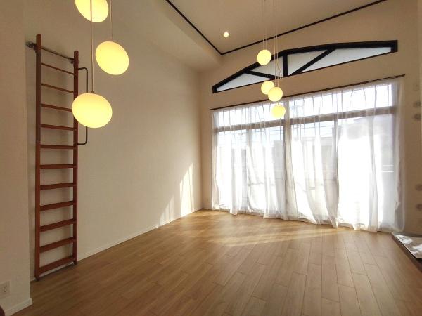 ライオンズヴィアーレ鹿山A棟