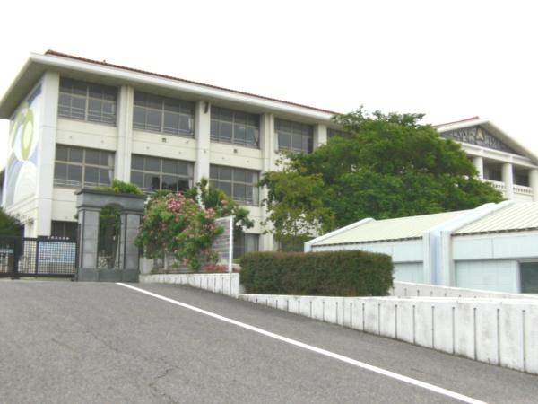 野村三好ヶ丘ヒルズ四番館(みよし市立三好丘小学校)