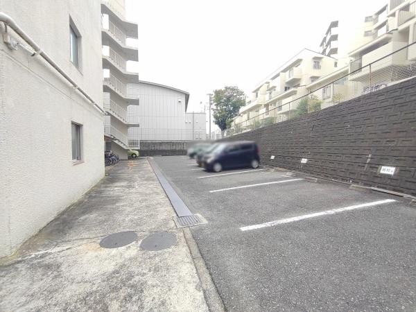 瑞穂スカイマンション(駐車場)