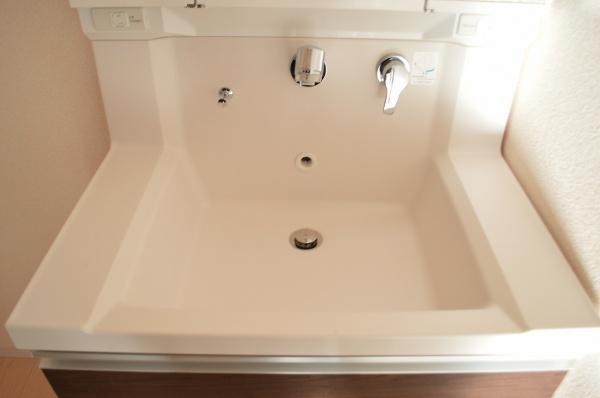 リーブルガーデン緑区鳴海町姥子山第2　2号棟