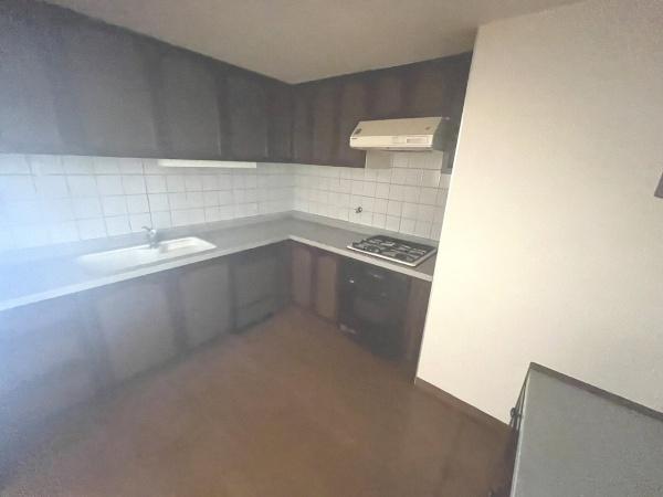 虹ヶ丘マンション本館