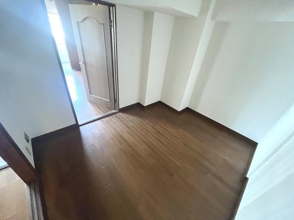 虹ヶ丘マンション本館