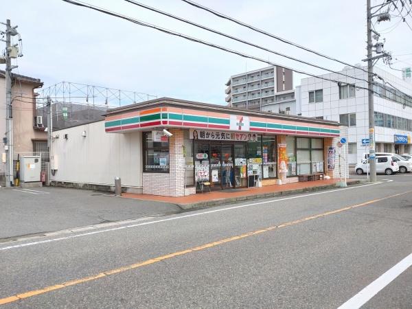 名古屋市緑区鳴海町字中汐田の中古一戸建て(セブンイレブン名古屋中汐田店)