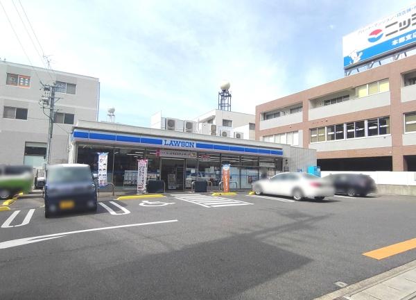 ロイヤル上社(ローソン本郷駅西店)