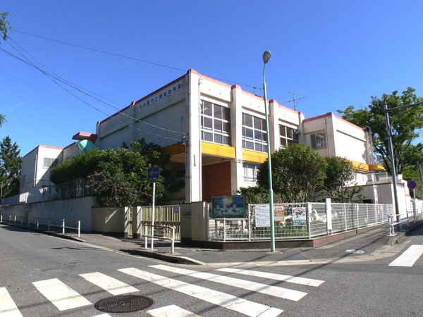 上社北住宅　1号棟(名古屋市立猪高幼稚園)