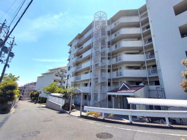 荘苑八事ビラージュ一番館