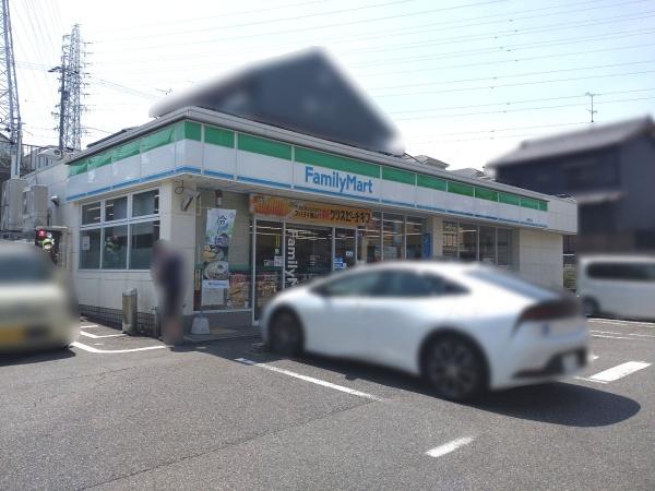 リーデンススクエア　ザ・シーズ(ファミリーマート武路町店)