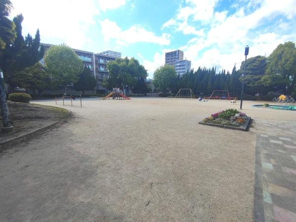 西一社団地　12号棟(西一社第三公園)